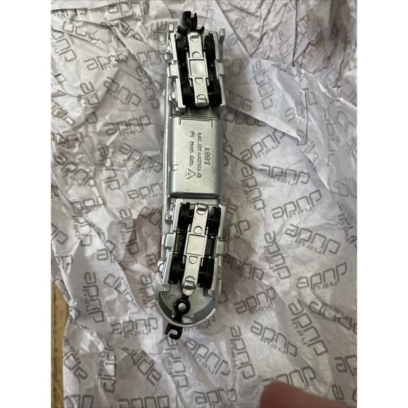 1997 Hallmark Keepsake Ornament 1950 Santa Fe F3 Diesel Locomotive Lionel Train - Picture 14 of 16